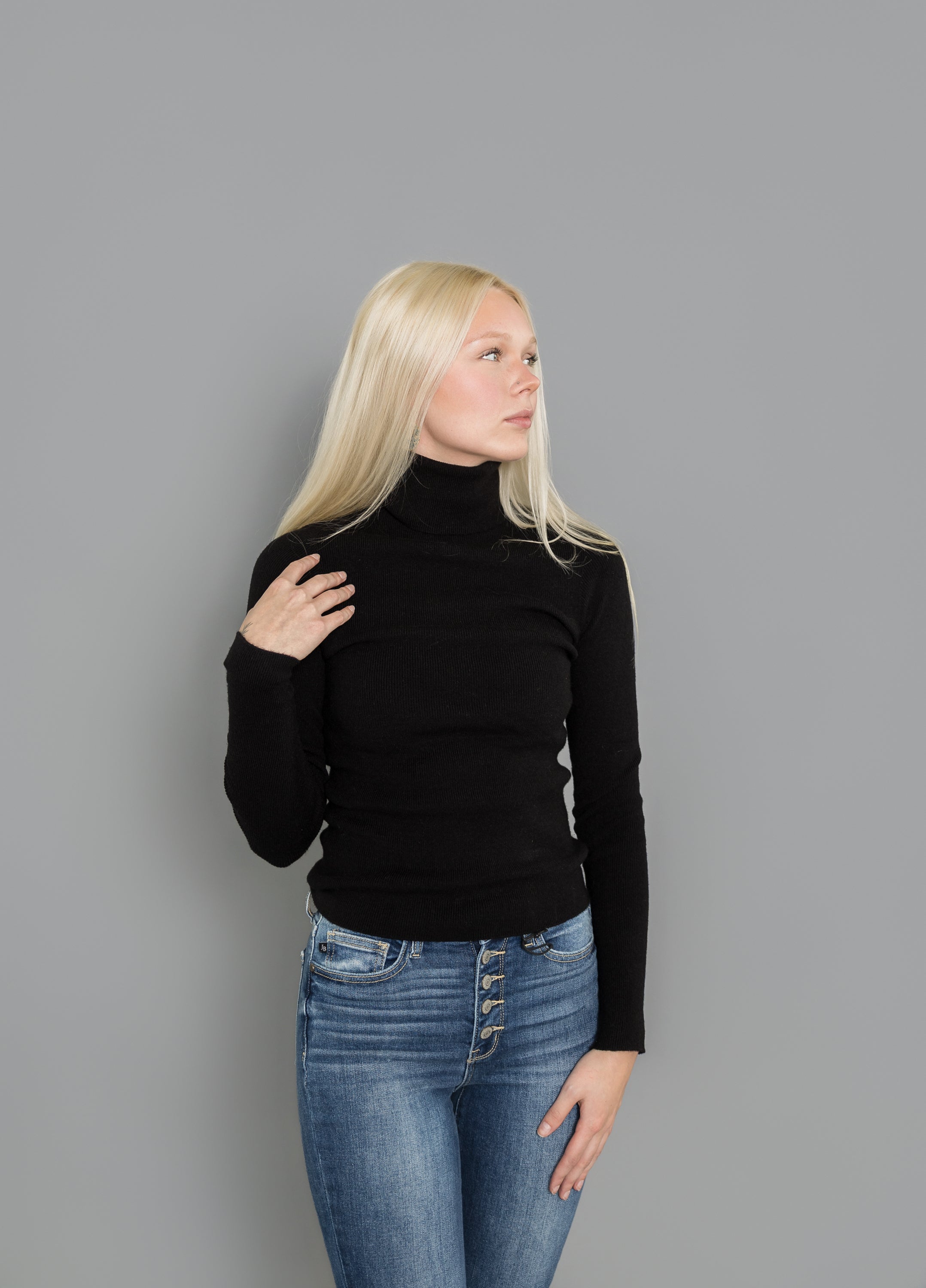 Stella Whole-garment Turtle Neck